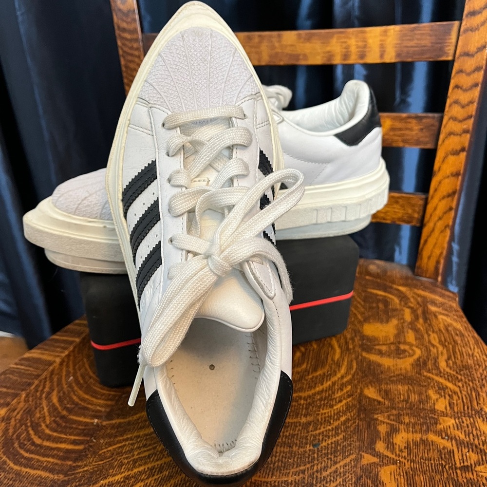Beyoncé x Adidas Superstar Platform Pointed Toe Sneakers - Picture 4 of 7